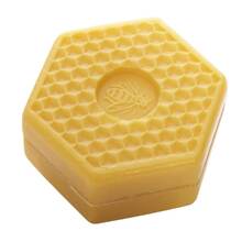 Abbildung: Pflanzenölseife Honig wabenform 75 g, Seife PZN 07128996 